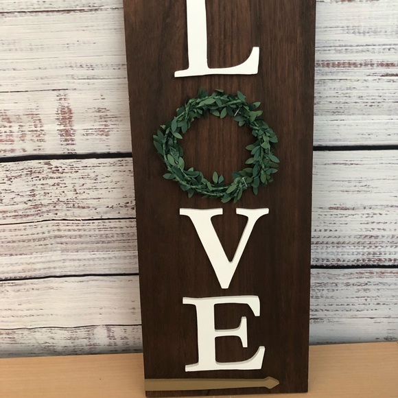 Love wall decor - Picture 3 of 5